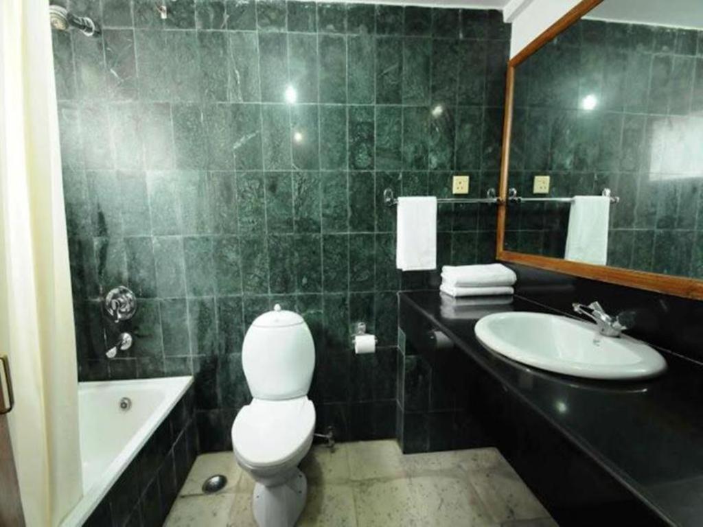 Hotel Clarion Jawalakhel Lalitpur ภายนอก รูปภาพ